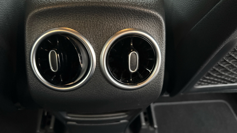 Mercedes-Benz GLB 200 AMG Line Premium 5dr 7G-Tronic Petrol Estate